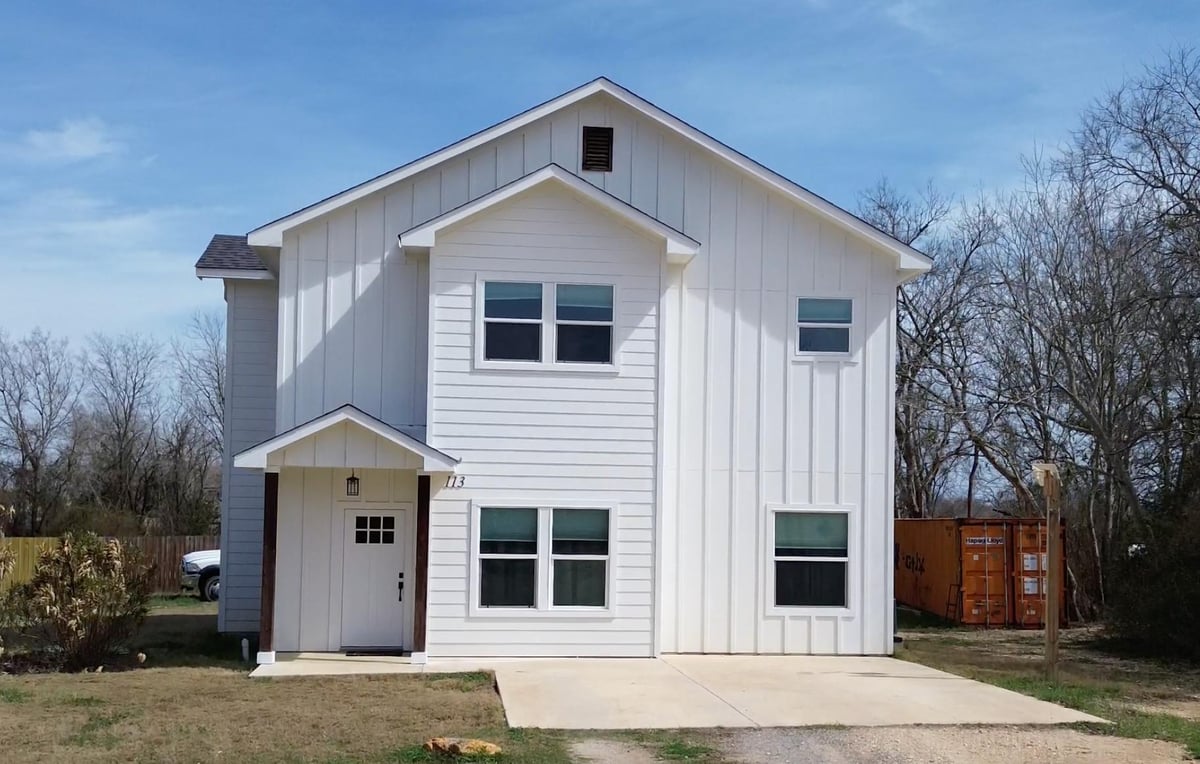 View 113 S. Lockhart St in Paige 113 S. Lockhart St - front exterior - Luxury home in Paige, Paige, TX
