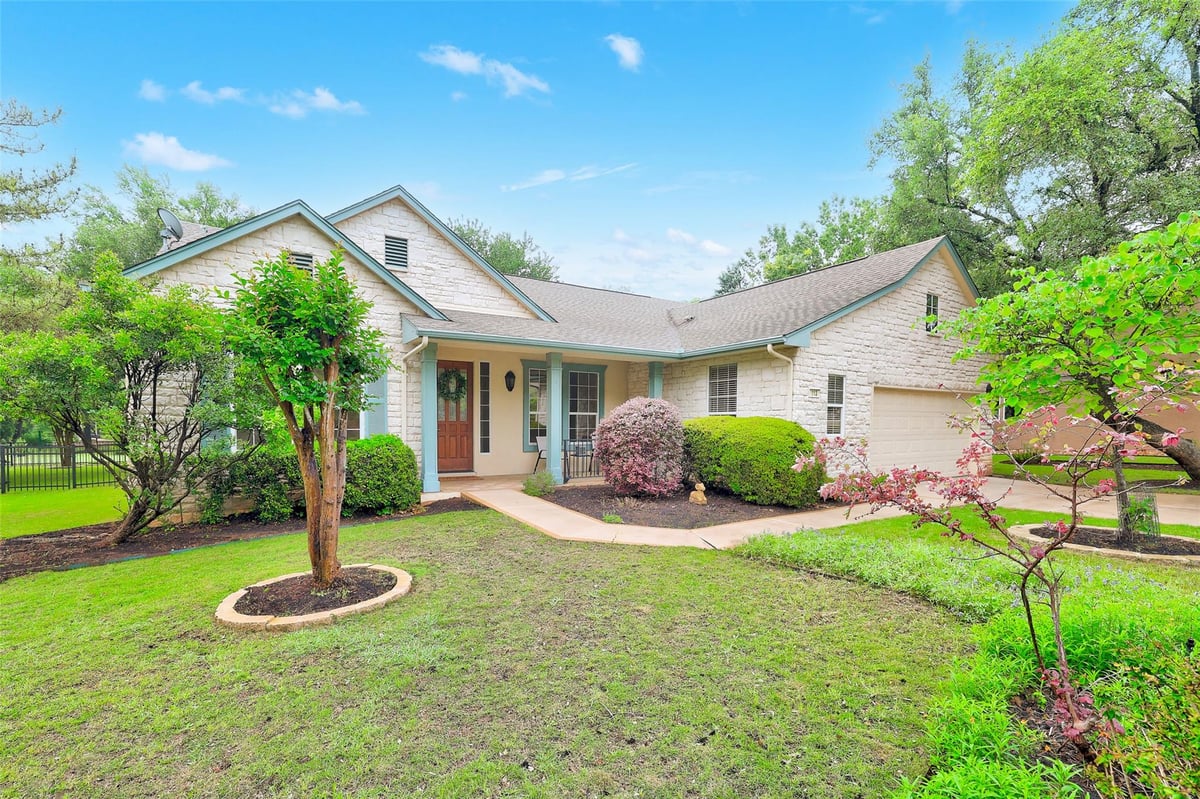 Primary bedroom at 113 Sandpiper Cv - 2 bed 2 bath home