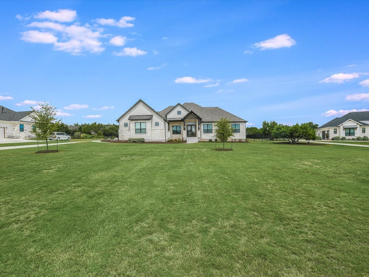 Bathroom at 113 Tesoro Perdido Cv - 4 bed 3 bath home