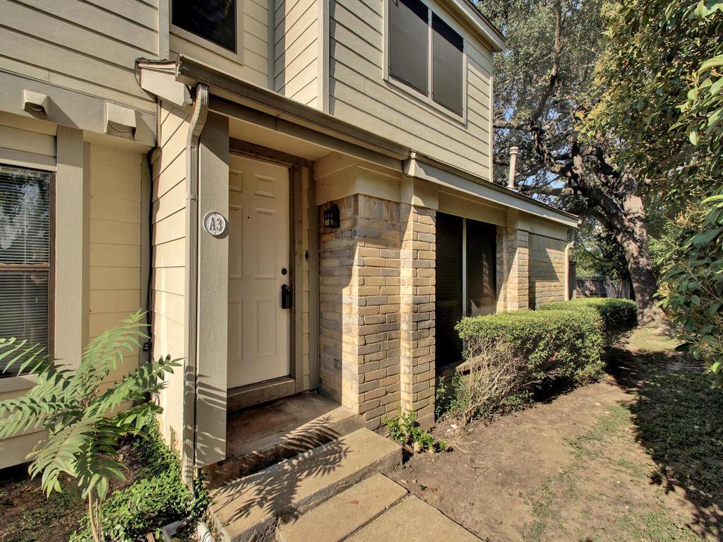 View 11301 Jollyville Rd Unit #A3 in Oakwood Condo 11301 Jollyville Rd Unit #A3 - front exterior - Luxury home in Oakwood Condo, Austin, TX