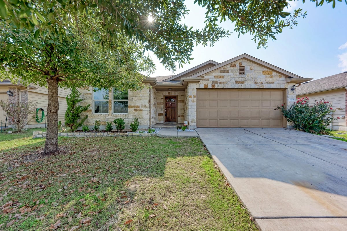 View 11309 Carrie Manor ST in Wildhorse Creek Sec 03 11309 Carrie Manor ST - front exterior - Luxury home in Wildhorse Creek Sec 03, Manor, TX