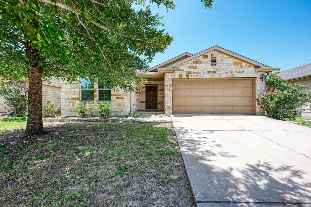 View 11309 Carrie Manor ST in Wildhorse Creek Sec 03 11309 Carrie Manor ST - front exterior - Luxury home in Wildhorse Creek Sec 03, Manor, TX