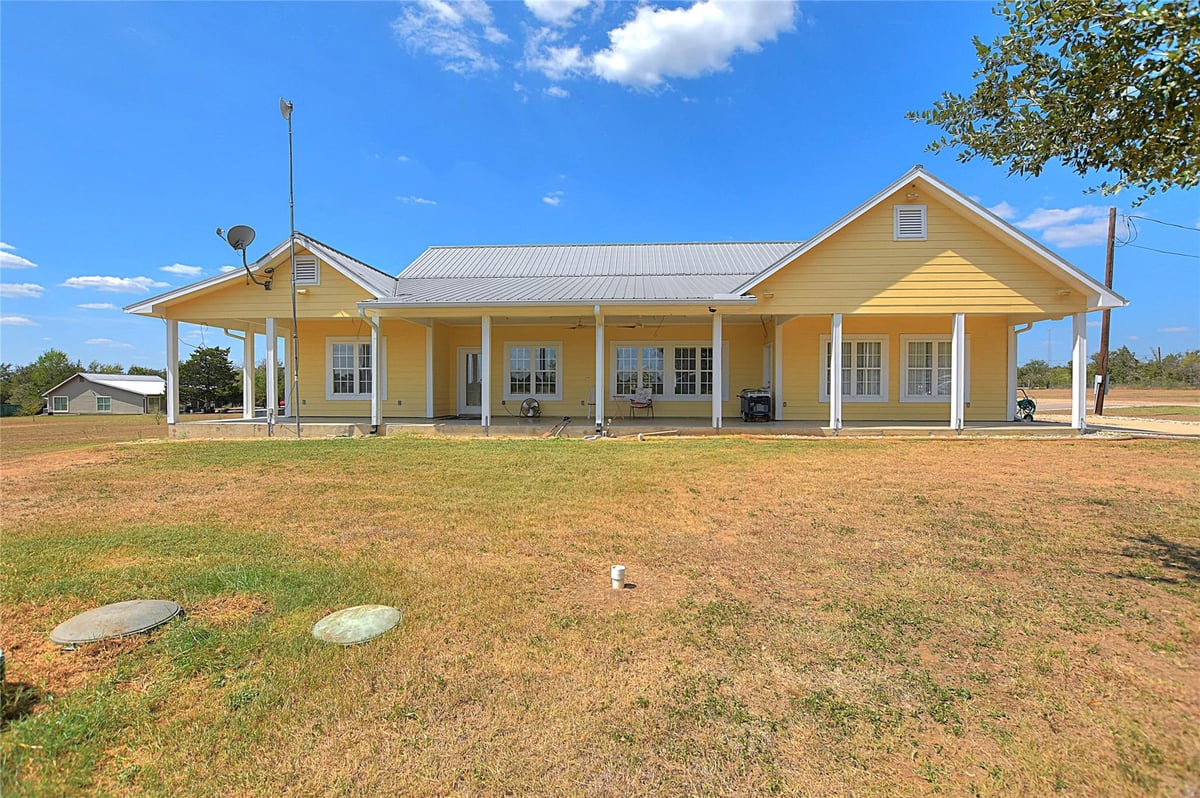 View 1133 Fm 20 in J A Estates 1133 Fm 20 - front exterior - Luxury home in J A Estates, Cedar Creek, TX