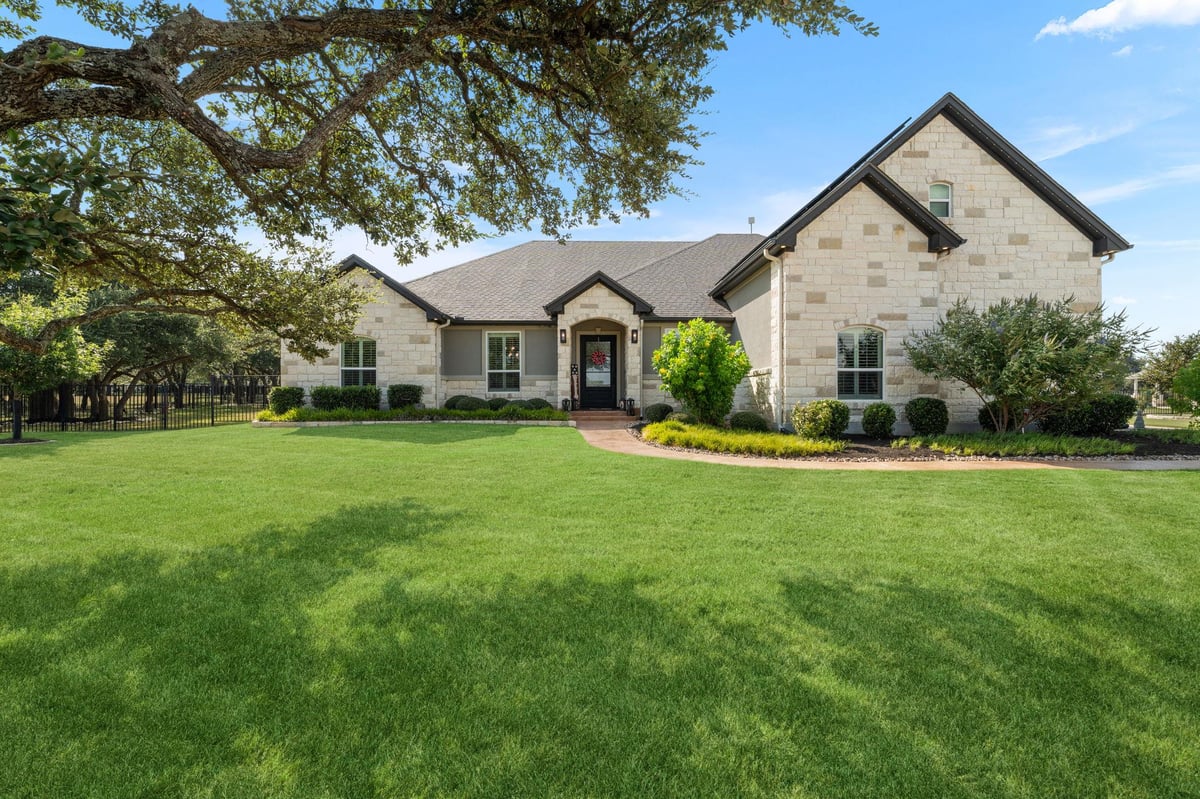 View 1134 Woodpark LN in Highland Village Sub Ph 1 1134 Woodpark LN - property photo 1 - Luxury home in Highland Village Sub Ph 1, Georgetown, TX