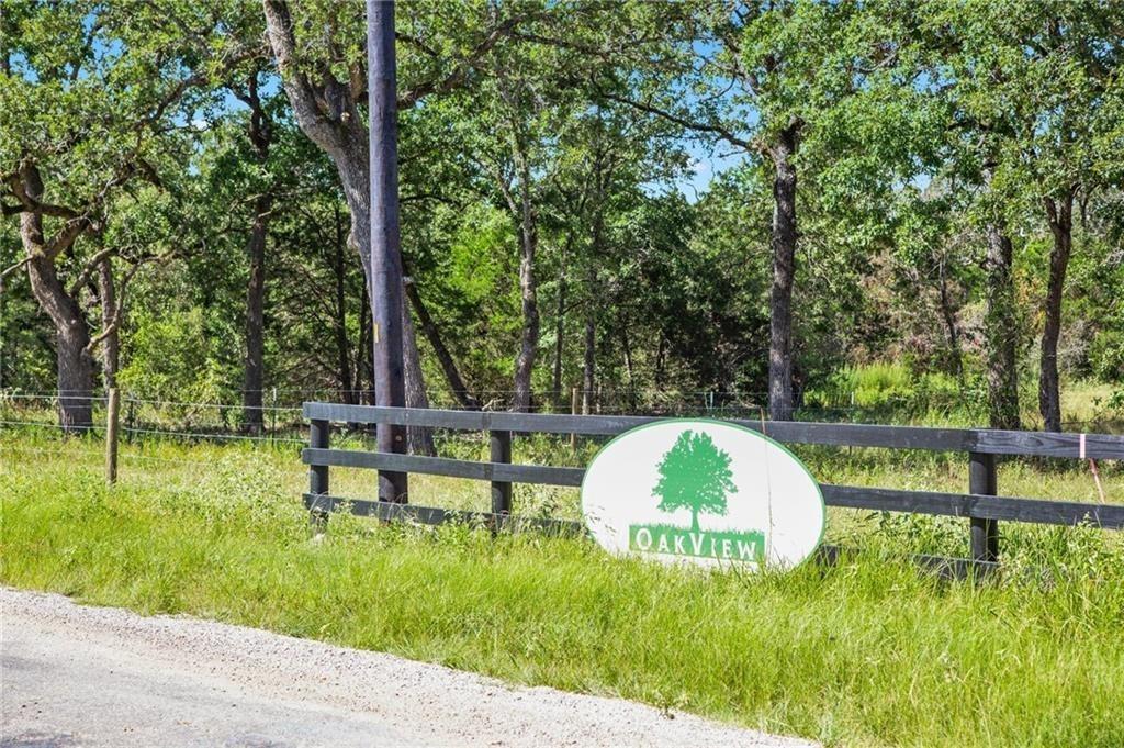 View 1136 Oak View LN Unit #Lot 22 in Oak View Ranch 1136 Oak View LN Unit #Lot 22 - front exterior - Luxury lot in Oak View Ranch, Thrall, TX