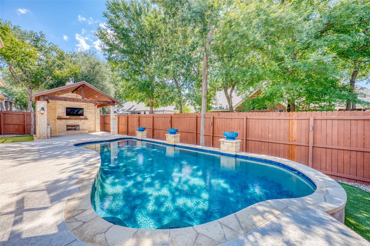 View 1137 Waimea Bnd in Hidden Glen Ph 6-B 1137 Waimea Bnd - front exterior - Luxury home in Hidden Glen Ph 6-B, Round Rock, TX