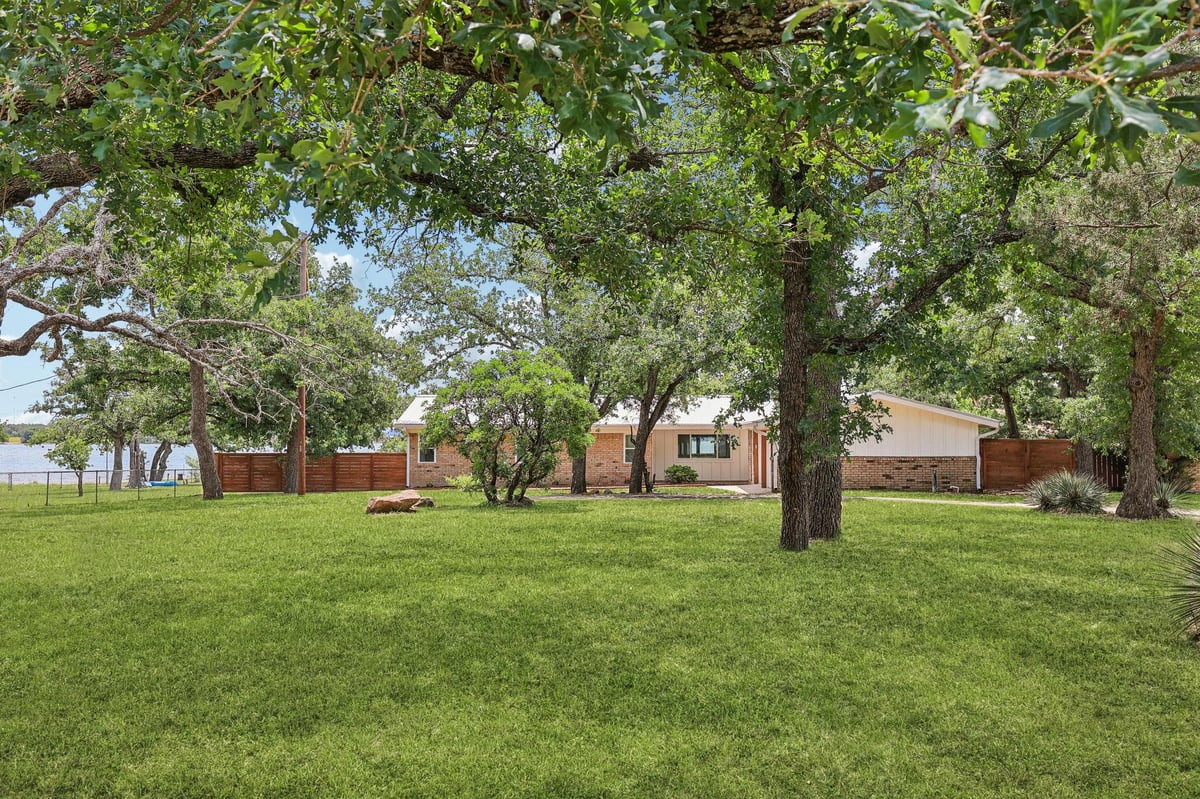 Primary bedroom at 114 Agarita Dr - 3 bed 2 bath home