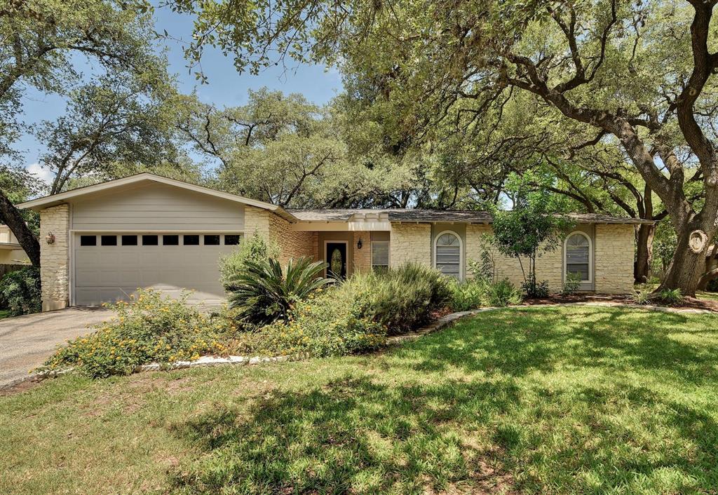 View 114 Reveille RD in Smith Joe Resub 114 Reveille RD - property photo 1 - Luxury home in Smith Joe Resub, West Lake Hills, TX