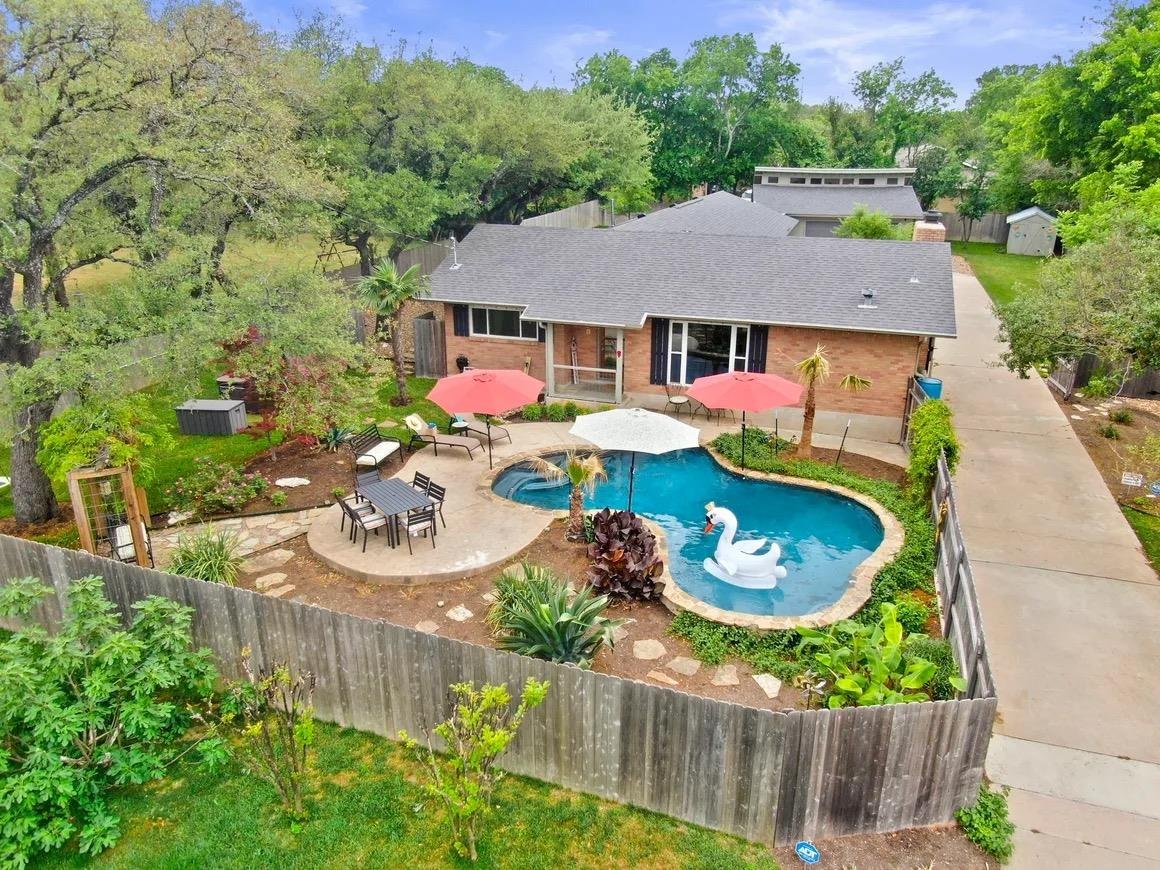 View 11400 Hornsby ST in Eubank Acres Sec 01 11400 Hornsby ST - front exterior - Luxury home in Eubank Acres Sec 01, Austin, TX