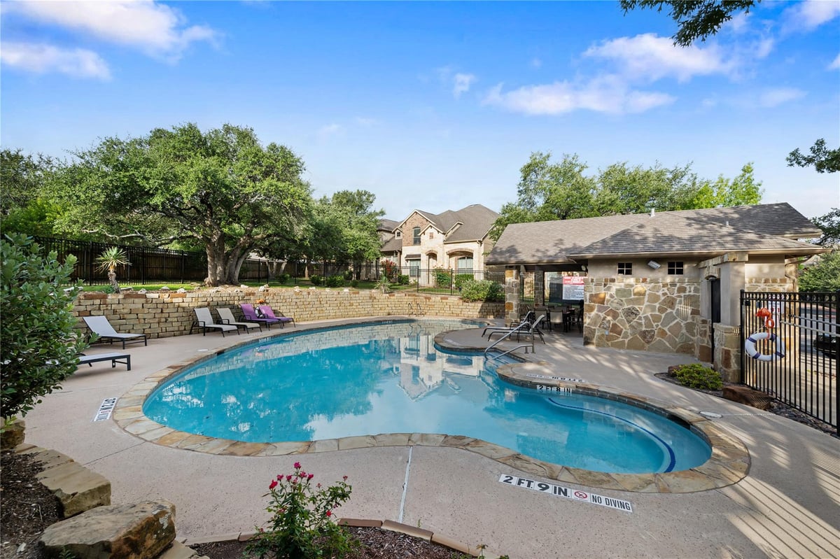 View 11400 W Parmer LN Unit #88 in Paradiso Villas Condo 11400 W Parmer LN Unit #88 - front exterior - Luxury home in Paradiso Villas Condo, Cedar Park, TX