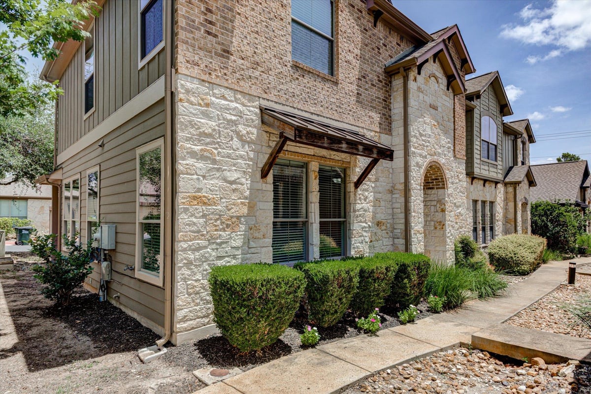 View 11400 W Parmer LN Unit #99 in Paradiso Villas Condo 11400 W Parmer LN Unit #99 - property photo 1 - Luxury home in Paradiso Villas Condo, Cedar Park, TX