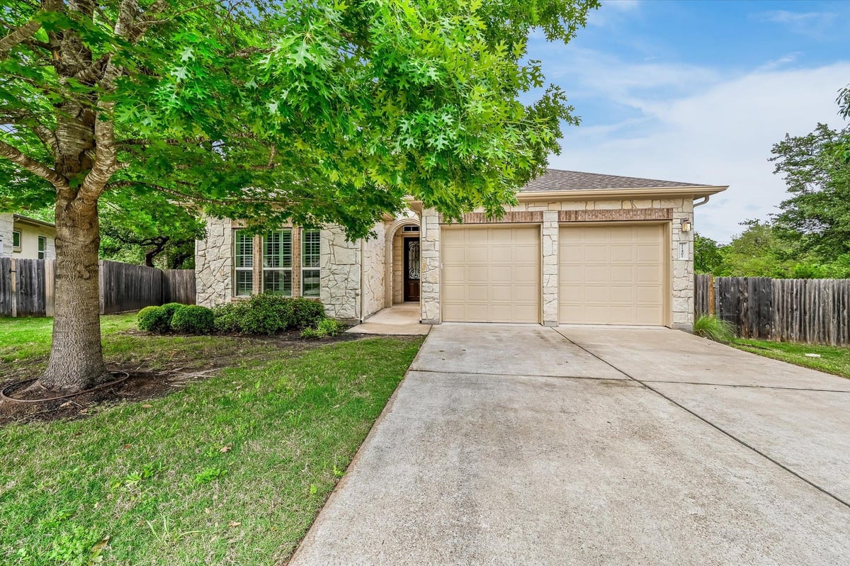 11401 Maggiore DR - front exterior - Luxury home in Circle C Ranch Tr 8A, Austin, TX