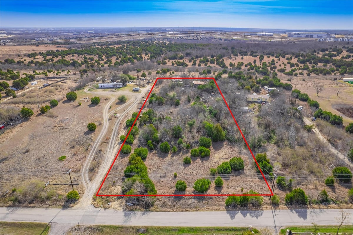 View 11407 Aus Tex Acres Ln in N/A 11407 Aus Tex Acres Ln - front exterior - Luxury lot in N/A, Manor, TX