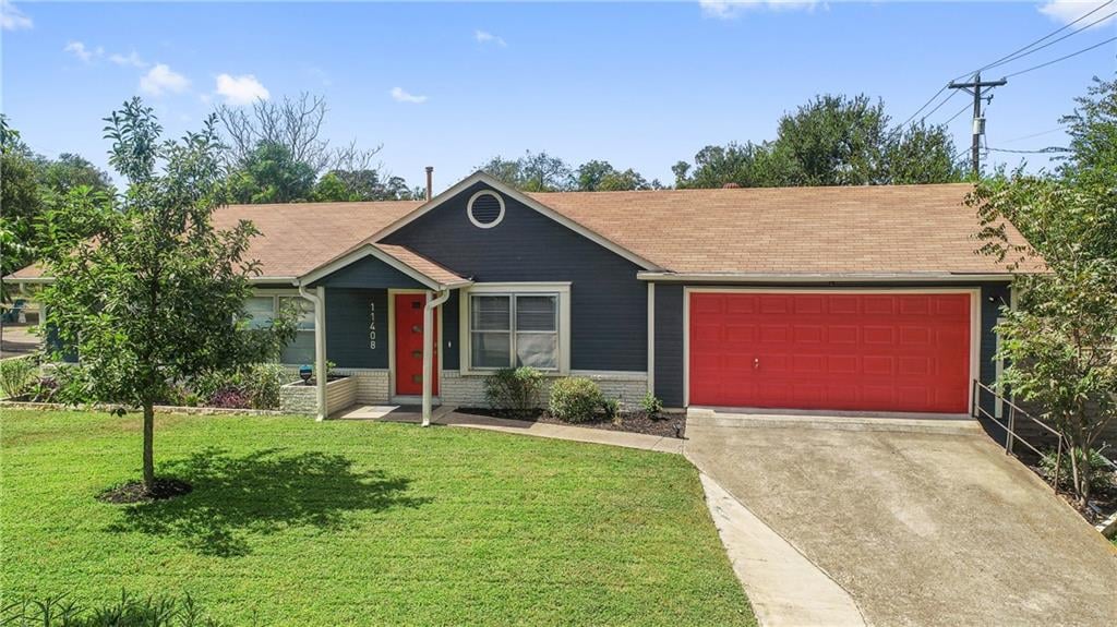 View 11408 Hornsby St in Eubank Acres Sec 01 11408 Hornsby St - front exterior - Luxury home in Eubank Acres Sec 01, Austin, TX