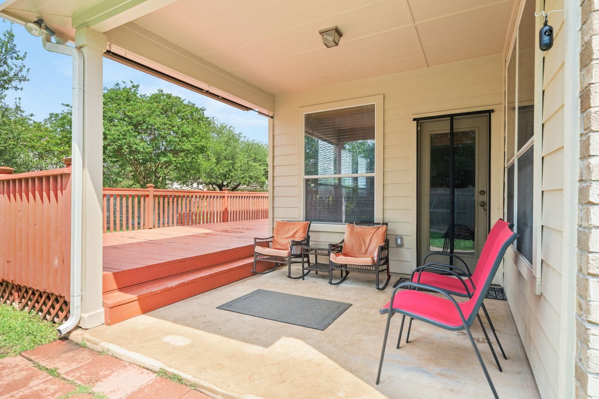 Living area at 11412 Lemuel Ln - 3 bed 2 bath home