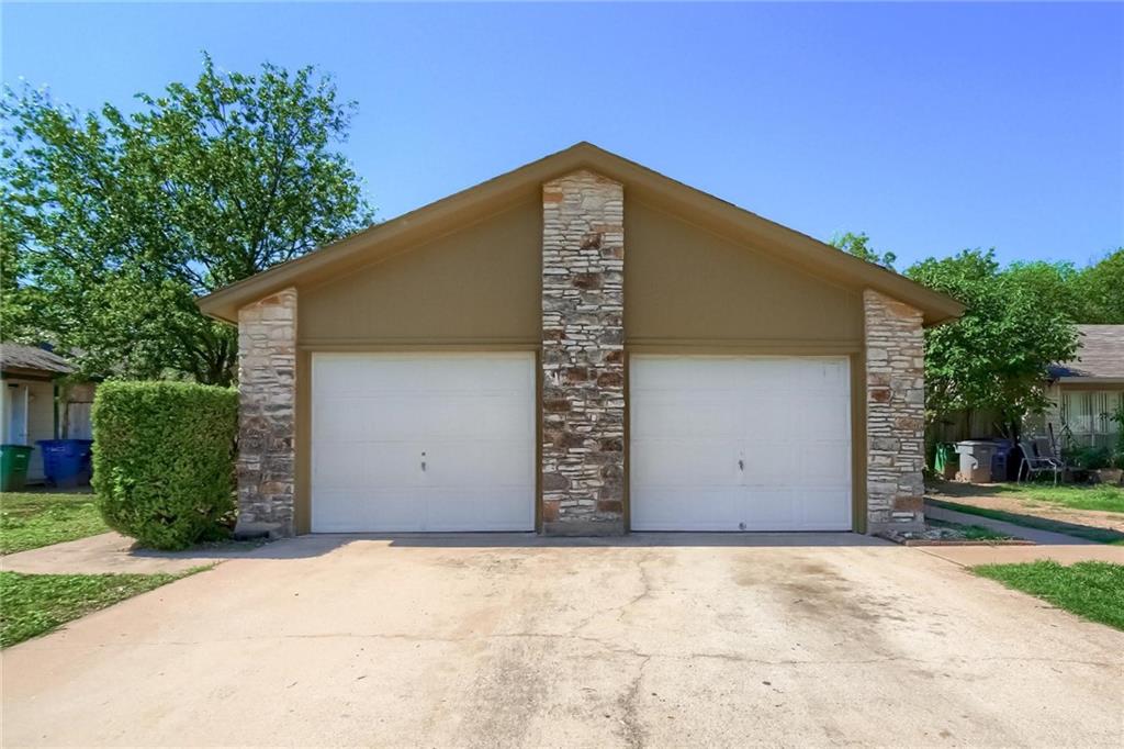 View 11438 Ptarmigan Dr in Quail Hollow Sec 4 11438 Ptarmigan Dr - front exterior - Luxury home in Quail Hollow Sec 4, Austin, TX