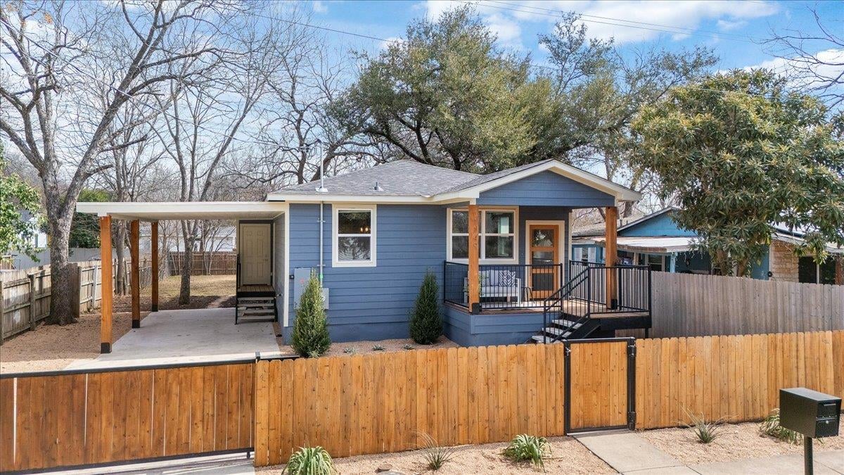 View 1149 Ebert Ave Unit #D in Brooksdale 1149 Ebert Ave Unit #D - property photo 1 - Luxury home in Brooksdale, Austin, TX