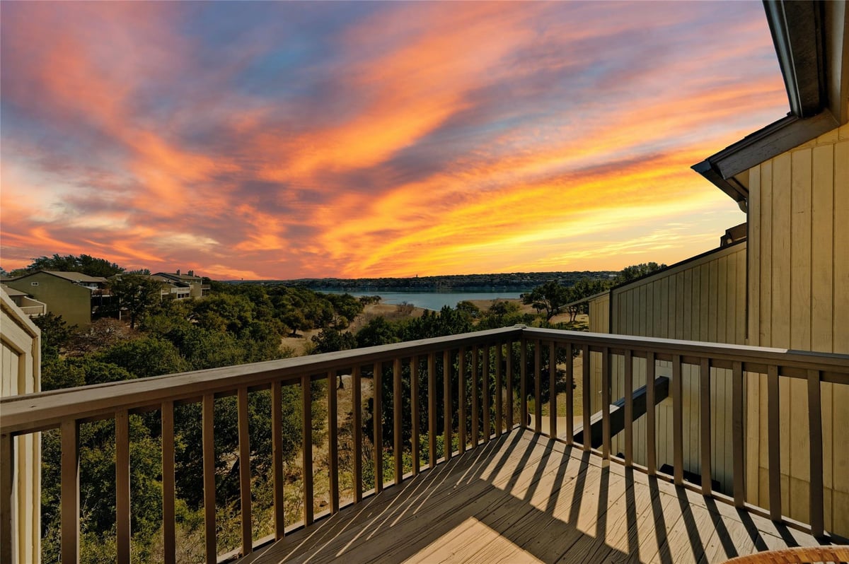 View 115 Comanche Pt in Comanche Point Sec 3-A At Poin 115 Comanche Pt - front exterior - Luxury home in Comanche Point Sec 3-A At Poin, Point Venture, TX