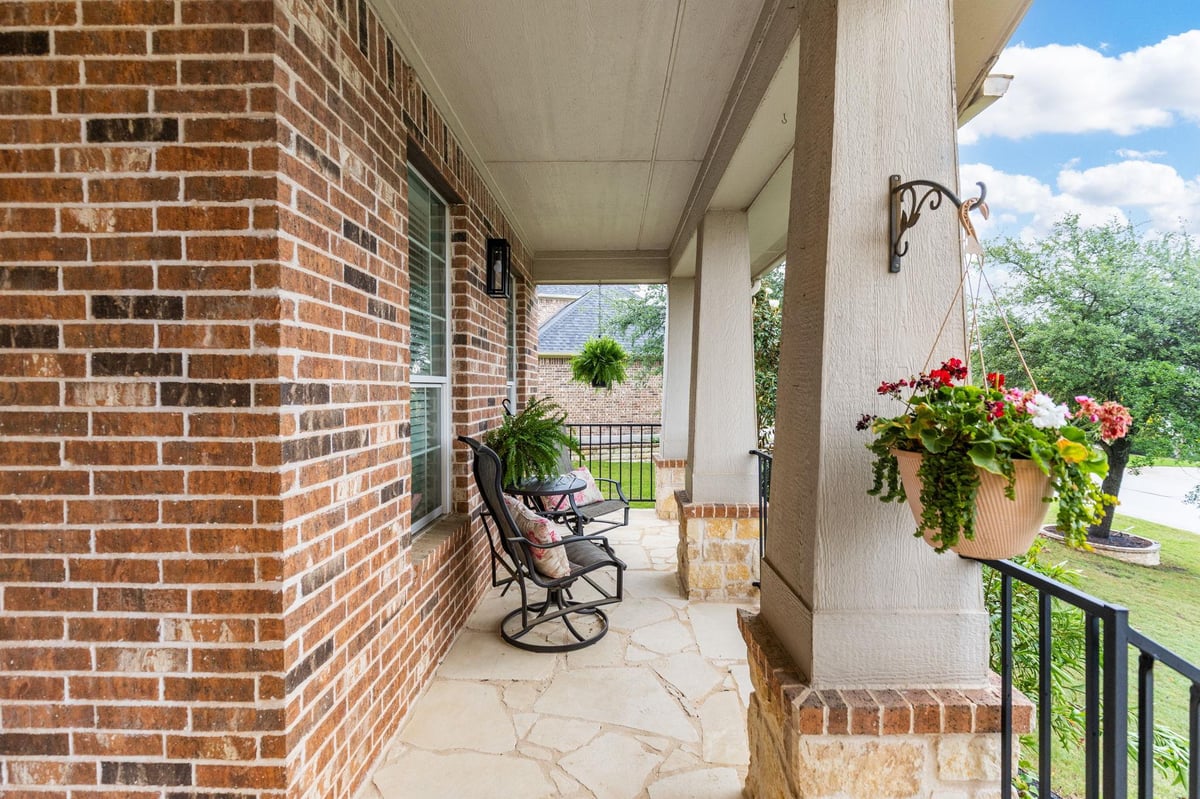 Living area at 115 Desert Willow Way - 4 bed 3 bath home