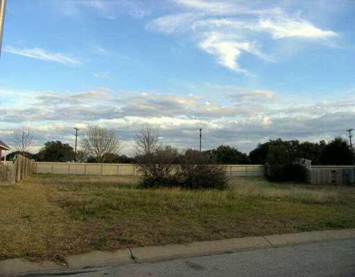 115 Hickory LN - front exterior - Luxury lot in Georgetown, TX