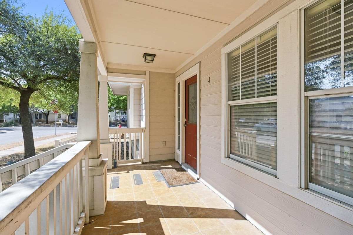 View 115 Teasley in Plum Creek Ph 1 Sec 2c 115 Teasley - property photo 1 - Luxury home in Plum Creek Ph 1 Sec 2c, Kyle, TX
