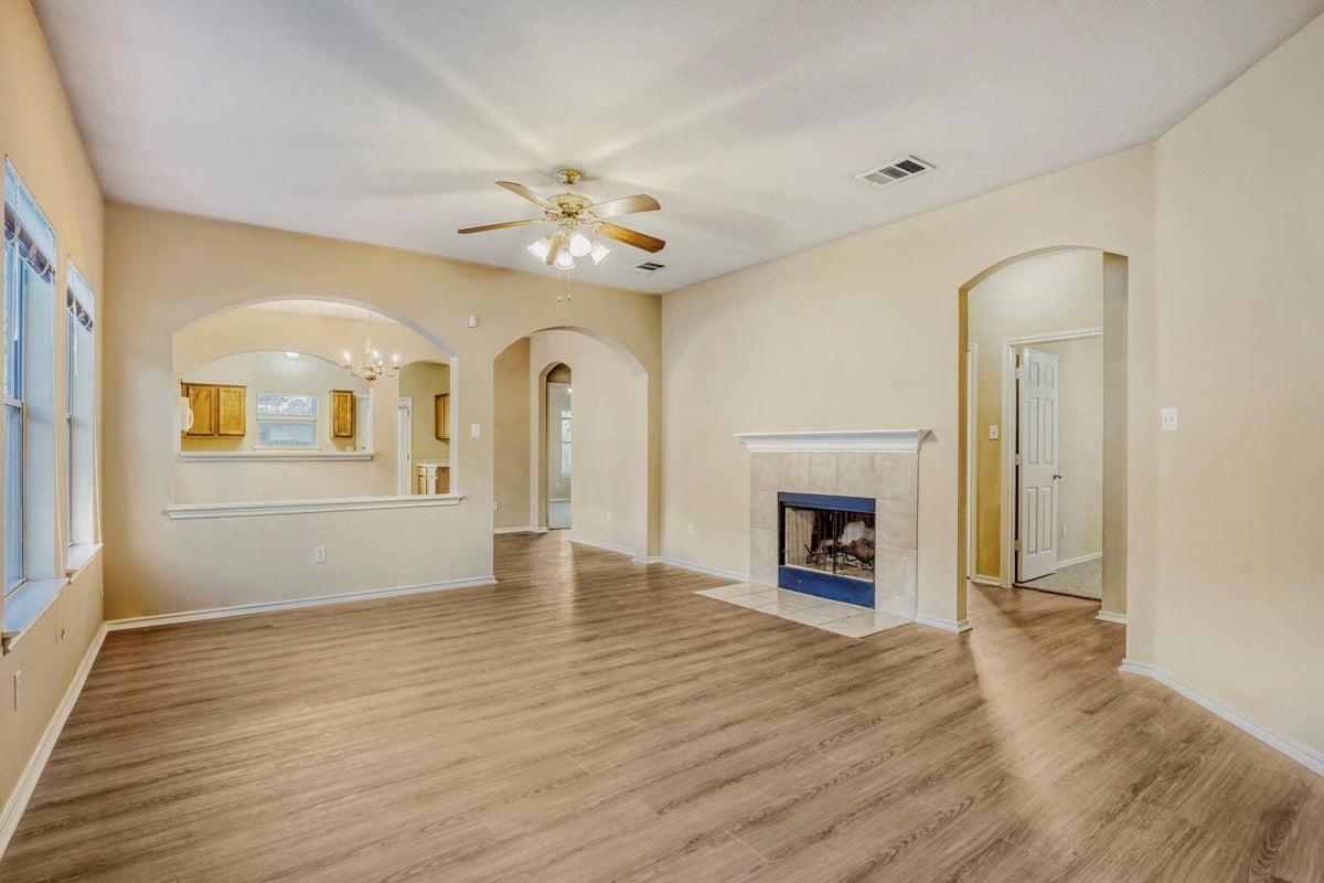 View 11502 Liberty St in Wildhorse Creek Sec 02 11502 Liberty St - front exterior - Luxury home in Wildhorse Creek Sec 02, Manor, TX