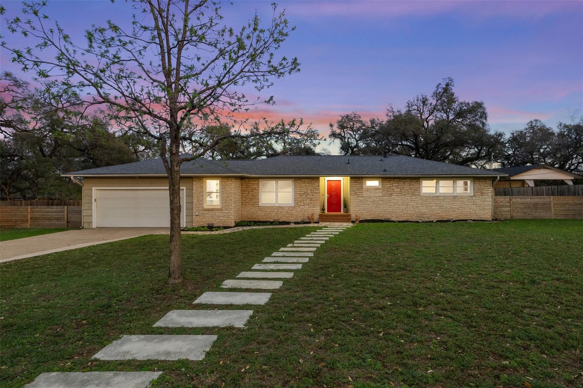 View 11503 Hunters LN in Eubank Acres Sec 02 11503 Hunters LN - front exterior - Luxury home in Eubank Acres Sec 02, Austin, TX