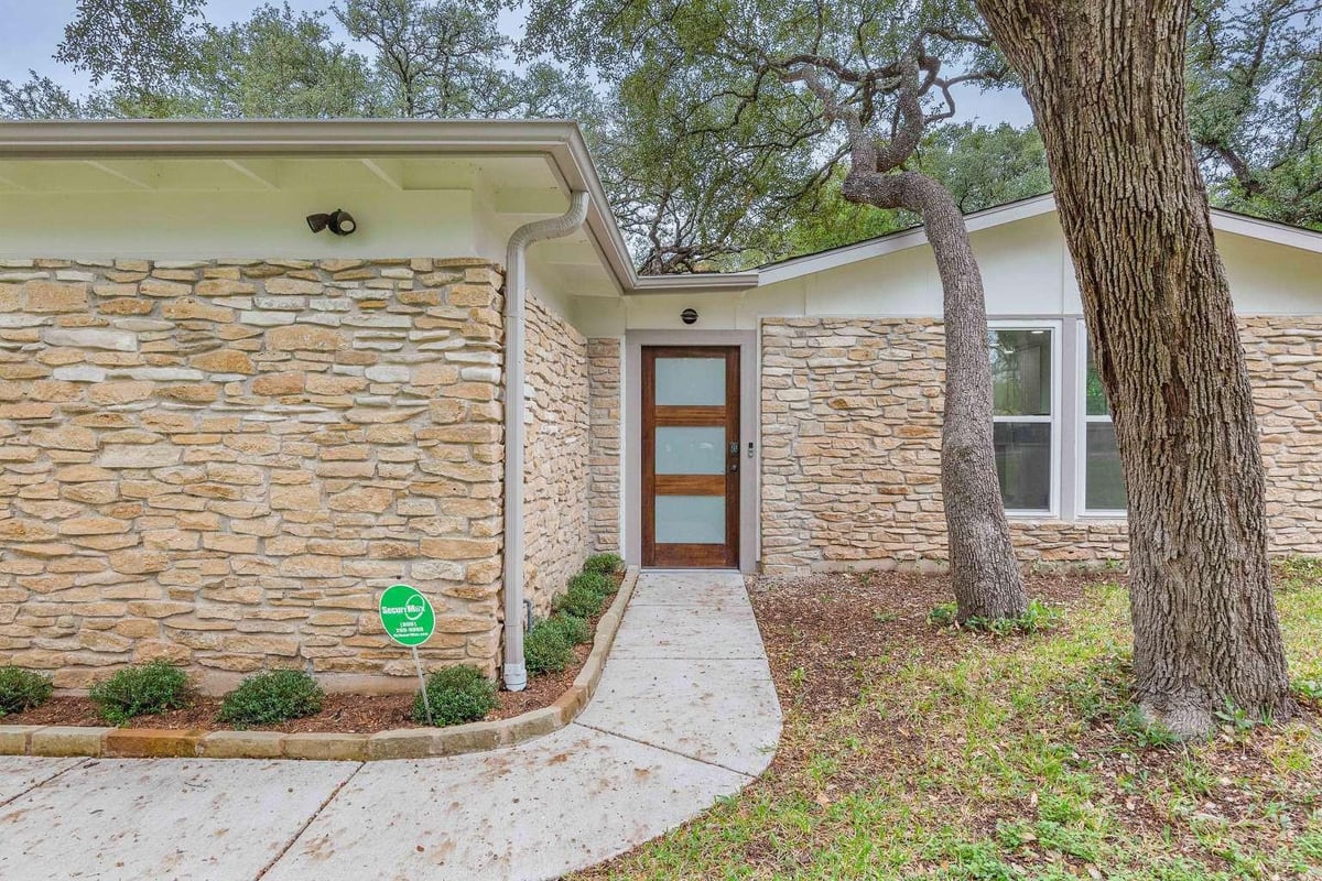 Kitchen at 11508 Bell Ave - 3 bed 2 bath home