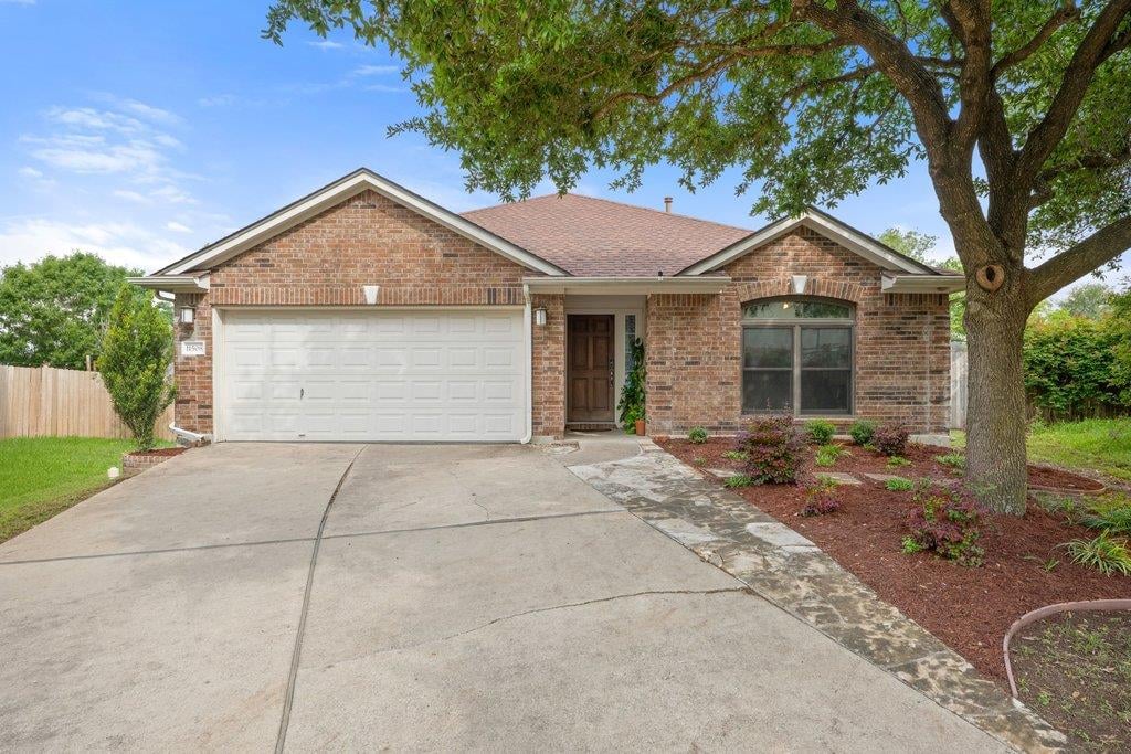 View 11508 Gossamer DR in Pioneer Crossing West Sec 04 11508 Gossamer DR - front exterior - Luxury home in Pioneer Crossing West Sec 04, Austin, TX