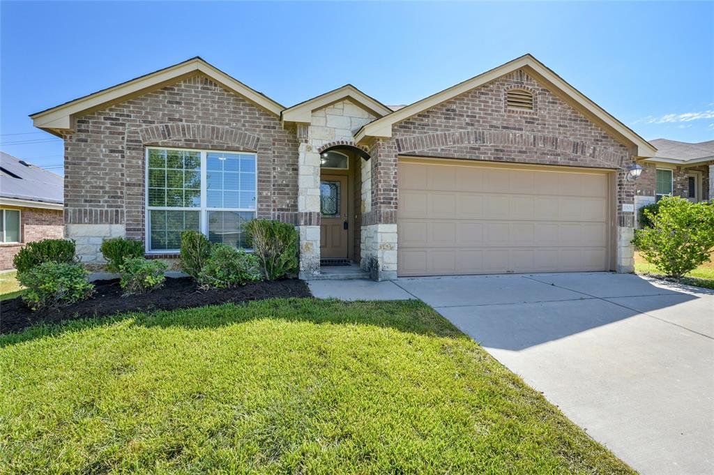 View 11509 Satchel Dr in Pioneer Crossing West Sec 10 11509 Satchel Dr - front exterior - Luxury home in Pioneer Crossing West Sec 10, Austin, TX