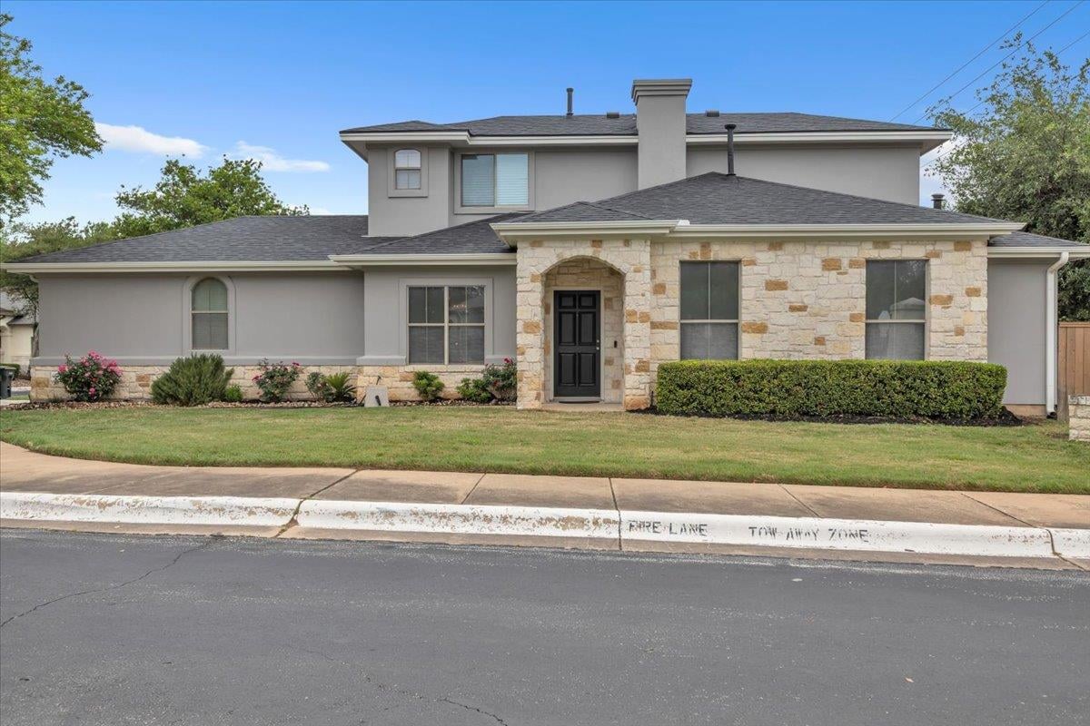 View 11558 Spicewood PKWY Unit #18 in Gardens Balcones Community Inc Amd 11558 Spicewood PKWY Unit #18 - front exterior - Luxury home in Gardens Balcones Community Inc Amd, Austin, TX