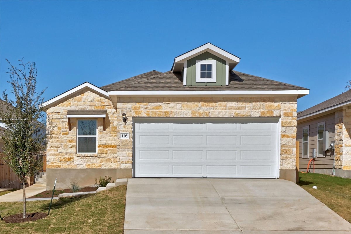 116 Bent Creek LN - front exterior - Luxury home in Morningstar, Georgetown, TX