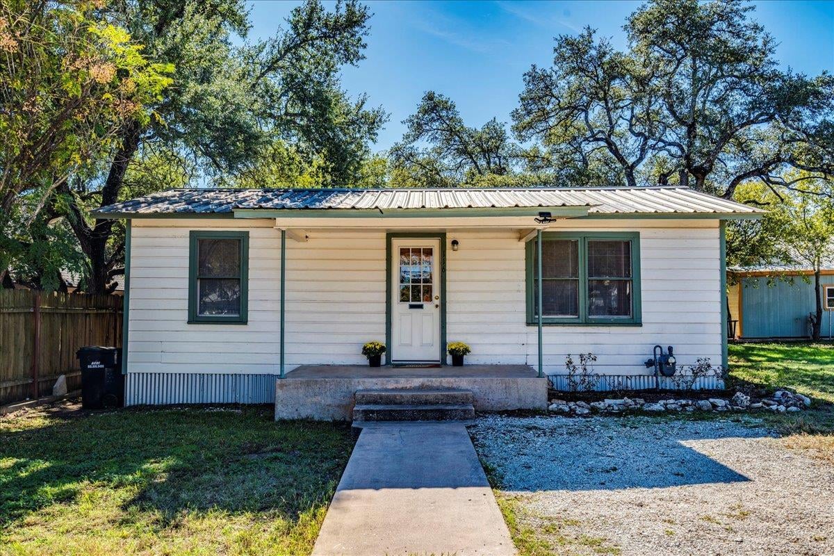 View 116 E Moeller St in Original Bertram 116 E Moeller St - property photo 1 - Luxury home in Original Bertram, Bertram, TX