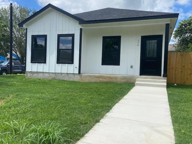 View 116 Field ST in Reed Second 116 Field ST - front exterior - Luxury home in Reed Second, Luling, TX