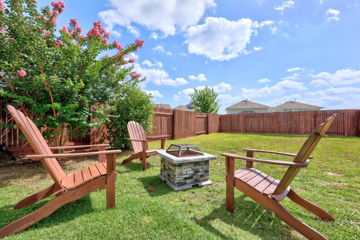 View 116 Oakstone Dr in Morningstar Ph 3 Sec 2A 116 Oakstone Dr - property photo 1 - Luxury home in Morningstar Ph 3 Sec 2A, Georgetown, TX
