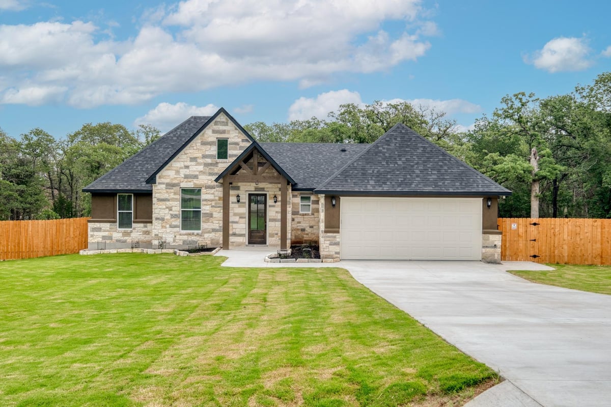 View 116 Pine Point CV in The Arbors At Dogwood Creek 116 Pine Point CV - front exterior - Luxury home in The Arbors At Dogwood Creek, Elgin, TX