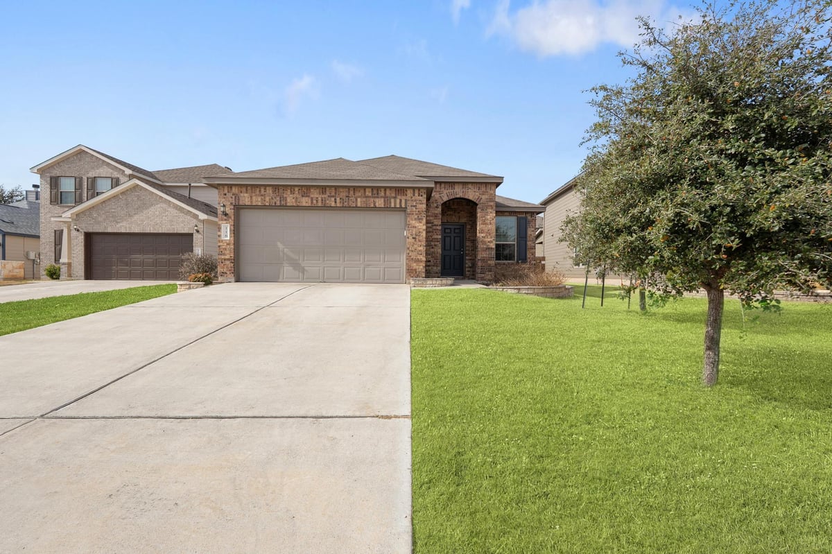 View 116 Silver Birch Ct in Carlson Place 116 Silver Birch Ct - property photo 1 - Luxury home in Carlson Place, Georgetown, TX
