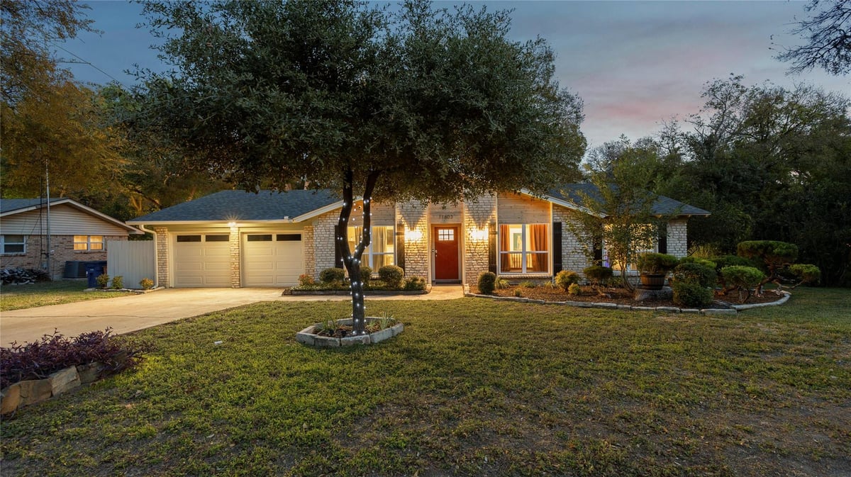 View 11603 Eubank DR in Austin 11603 Eubank DR - property photo 1 - Luxury home in Austin, Austin, TX