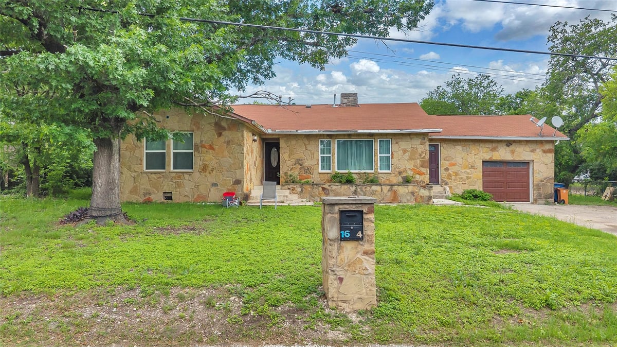 View 11604 Tedford St in Eubank Acres Sec 01 11604 Tedford St - front exterior - Luxury home in Eubank Acres Sec 01, Austin, TX