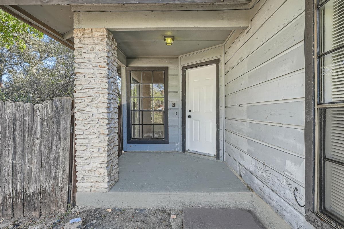 Living area at 11605 Poplar Cv - Walnut Ridge 02, Austin, TX