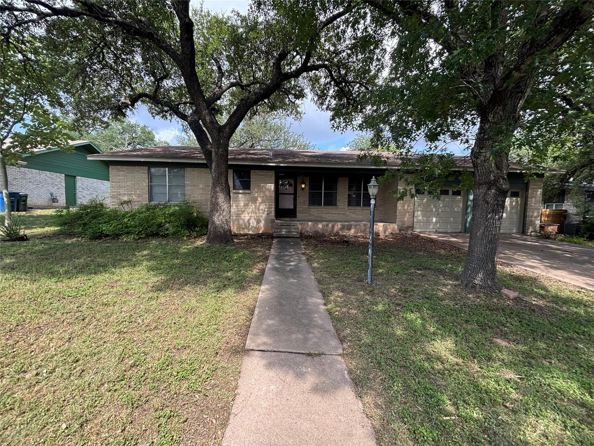 View 11606 Oak TRL in Austin 11606 Oak TRL, photo 1, Austin, Austin, TX