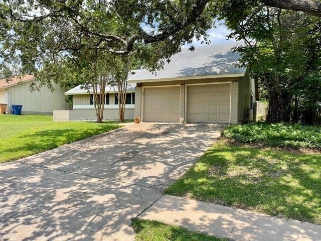 Living area at 11608 Big Trl - 3 bed 2 bath home