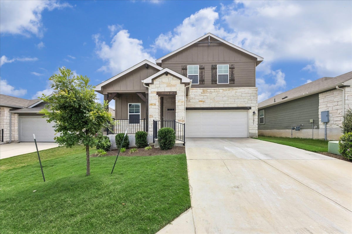 View 11611 Copperstone Ave in Copperstone 11611 Copperstone Ave - property photo 1 - Luxury home in Copperstone, Austin, TX