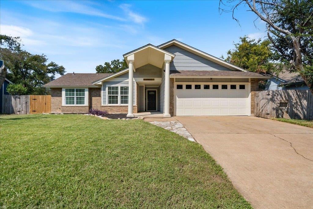 View 11612 Tanglebriar TRL in Village 20 At Anderson Mill Ph 02 11612 Tanglebriar TRL - front exterior - Luxury home in Village 20 At Anderson Mill Ph 02, Austin, TX
