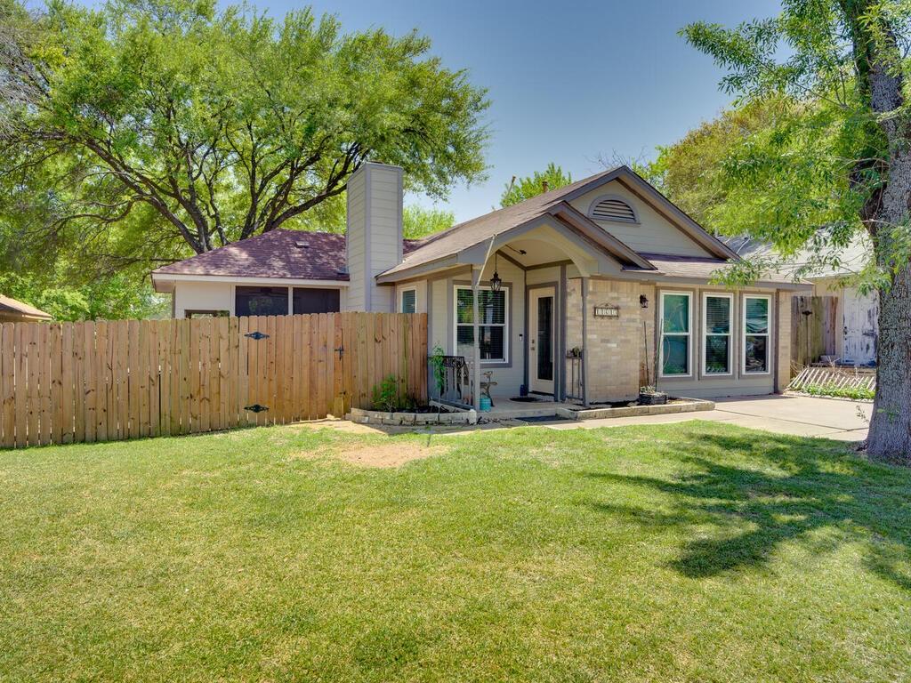 View 11613 Pearwood Pl in Quail Hollow Garden Homes Sec 11613 Pearwood Pl - front exterior - Luxury home in Quail Hollow Garden Homes Sec, Austin, TX