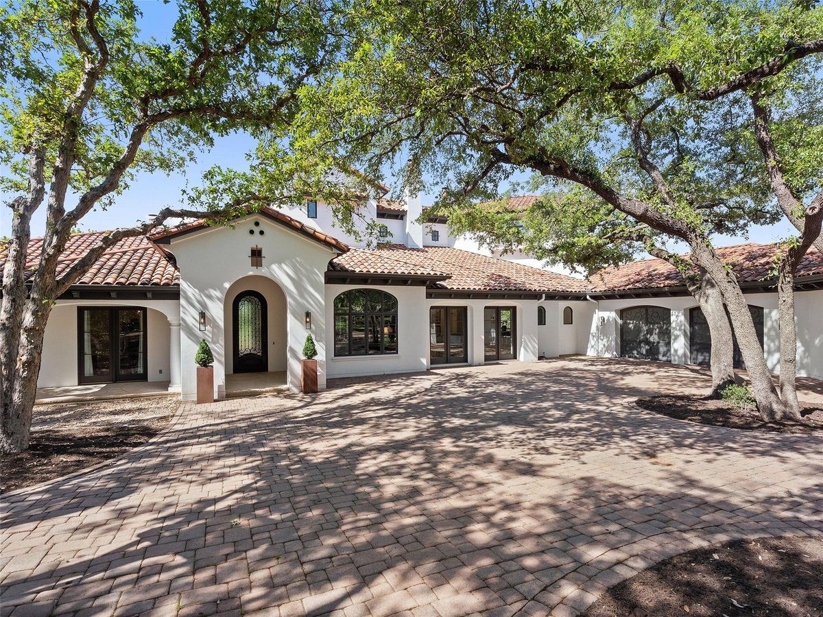 11620 Musket Rim St - front exterior - Luxury home in Spanish Oaks, Austin, TX