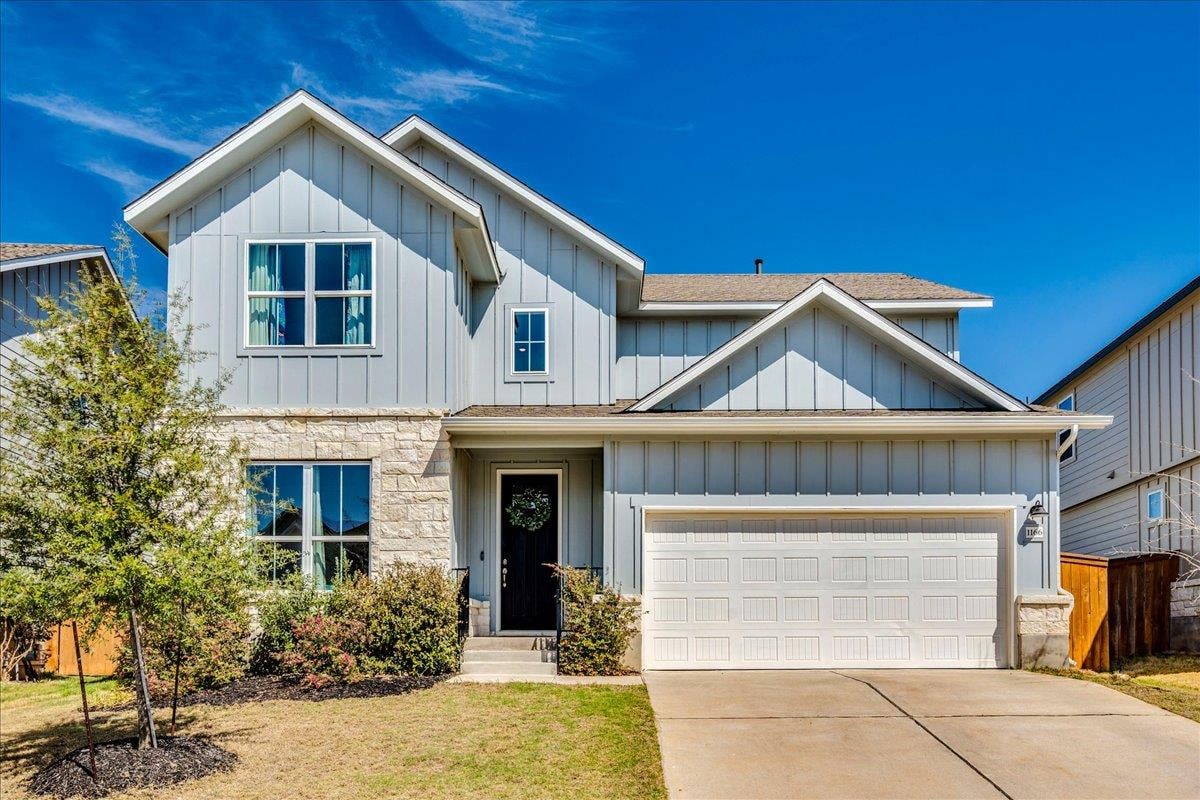 1166 Sage Thrasher Cir - front exterior - Luxury home in Headwaters At Barton Creek Ph 5 Sec 1, Dripping Springs, TX