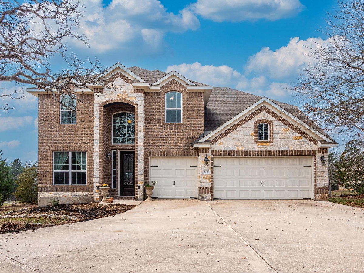 View 117 Arbor Point Dr in The Arbors At Dogwood Creek Sec 2 117 Arbor Point Dr - front exterior - Luxury home in The Arbors At Dogwood Creek Sec 2, Elgin, TX