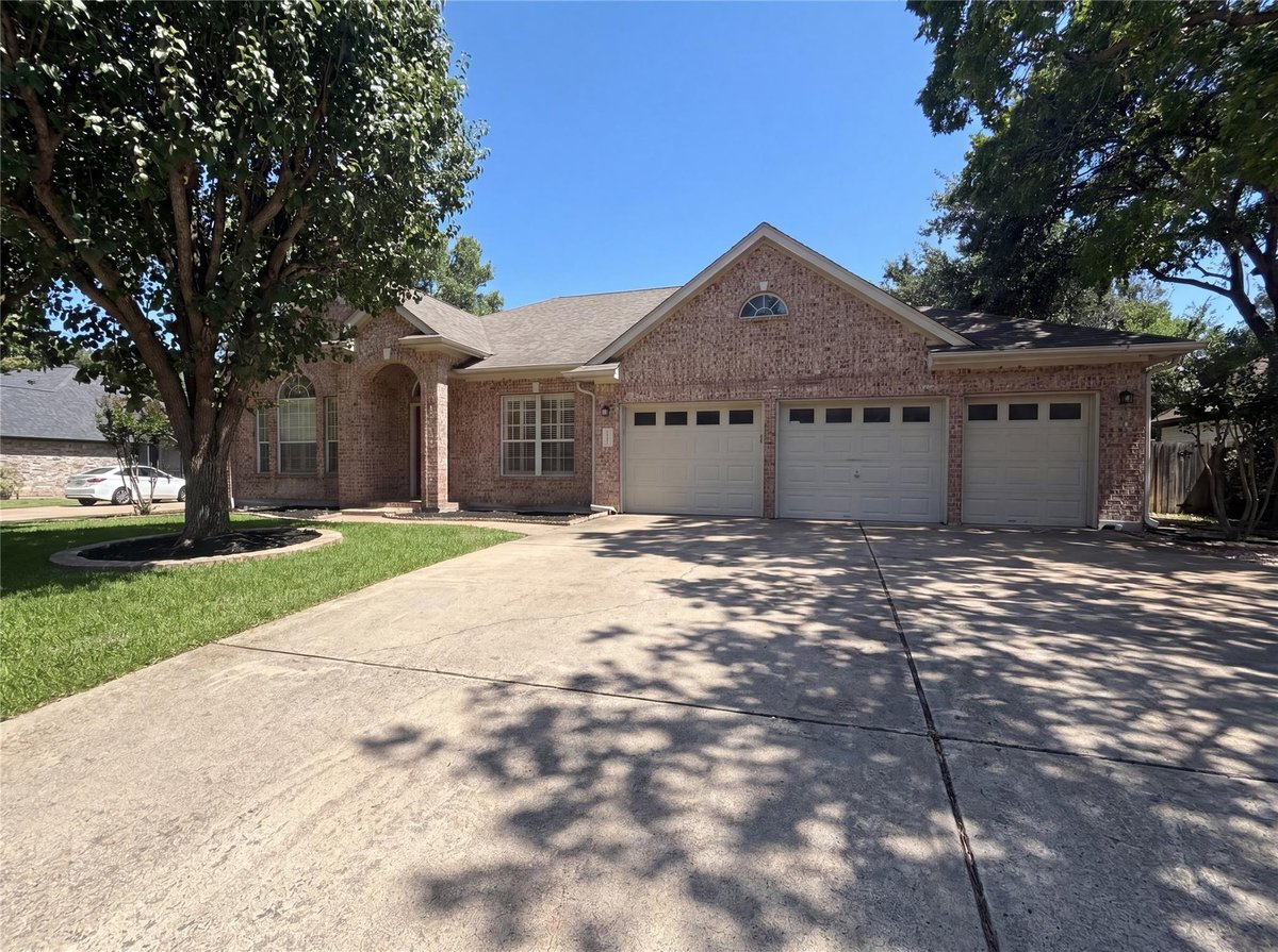 View 117 Brentwood DR in WOODS AT BERRY CREEK 117 Brentwood DR - front exterior - Luxury home in WOODS AT BERRY CREEK, Georgetown, TX
