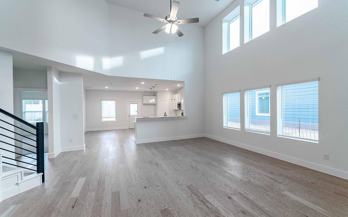 Living area at 117 Cougar Hill Dr - 4 bed 2 bath home